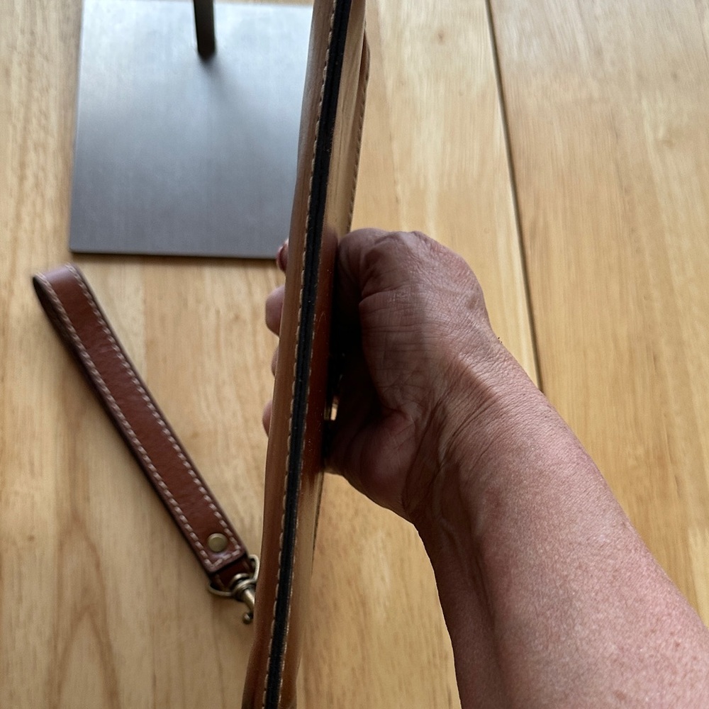 Patricia Nash Brown Leather Wristlet - Picture 4 of 8
